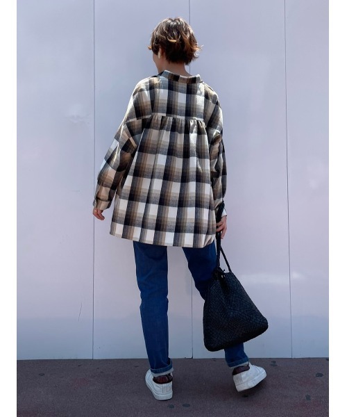 BEARDSLEY（ビアズリー）の「チェック襟付きプルオーバー（シャツ/ブラウス・レディース・ベージュ/ブラック・FREE）」の6枚目の写真