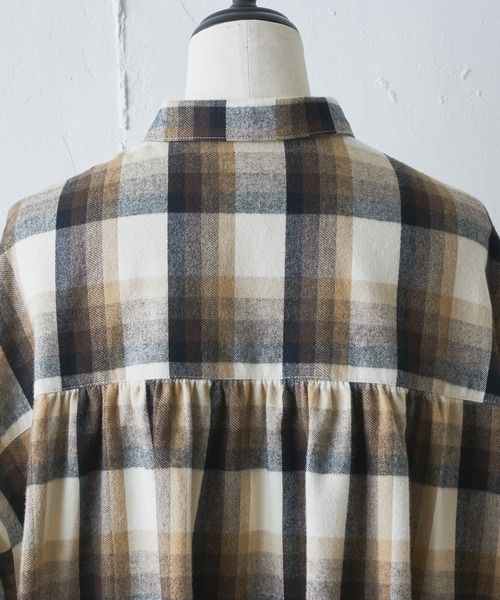 BEARDSLEY（ビアズリー）の「チェック襟付きプルオーバー（シャツ/ブラウス・レディース・ベージュ/ブラック・FREE）」の21枚目の写真