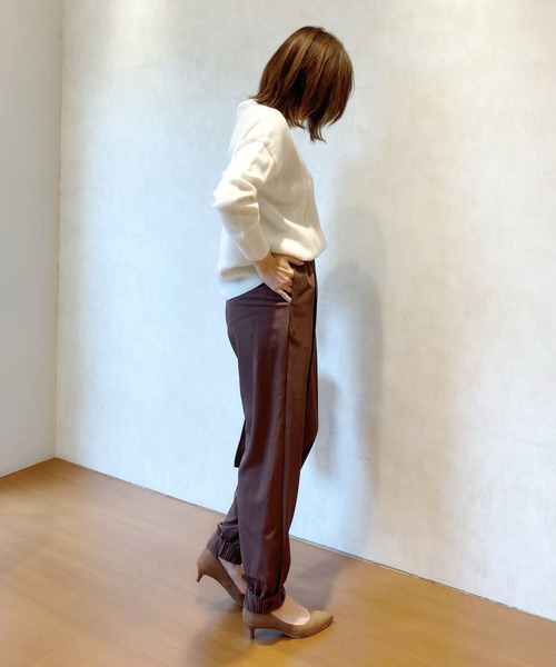 RIVE DROITE（リヴドロワ）の「肌を優しく包み込む柔らかな着心地　ウール100ボトルネックニット（ニット/セーター・レディース・オフホワイト/オレンジ/サックスブルー/レッド/ブラック/ライトベージュ/グレー/グリーン系その他・FREE）」の21枚目の写真