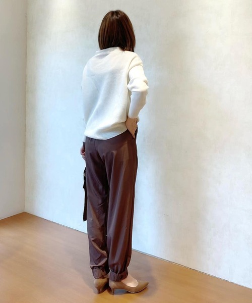 RIVE DROITE（リヴドロワ）の「肌を優しく包み込む柔らかな着心地　ウール100ボトルネックニット（ニット/セーター・レディース・オフホワイト/オレンジ/サックスブルー/レッド/ブラック/ライトベージュ/グレー/グリーン系その他・FREE）」の22枚目の写真