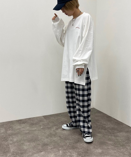 apres jour mignon(アプレジュールミニョン)の「BIGスリットロンT【ZOZOTOWN限定アイテム】(Tシャツ/カットソー・レディース・その他/ブルー系その他/ホワイト系その他/オフホワイト/ナチュラル/ブラック/ブラック系その他・X-LARGE/フリー)」の17枚目の写真