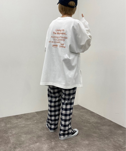 apres jour mignon(アプレジュールミニョン)の「BIGスリットロンT【ZOZOTOWN限定アイテム】(Tシャツ/カットソー・レディース・その他/ブルー系その他/ホワイト系その他/オフホワイト/ナチュラル/ブラック/ブラック系その他・X-LARGE/フリー)」の18枚目の写真