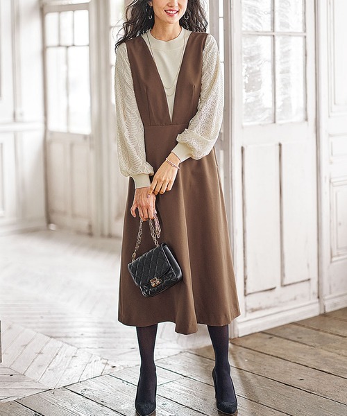 BELLUNA（ベルーナ）の「Ｖネックデザインフレアージャンパードレス（ジャンパースカート・レディース・ブラック/カーキ/キャメル・MEDIUM/X-LARGE/LARGE）」の16枚目の写真