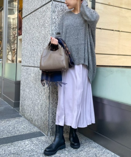 RIVE DROITE（リヴドロワ）の「大人の余裕を感じさせる　FOX25％片畦ワイドコクーンニット（ニット/セーター・レディース・グレー/ライトベージュ/ブルー/ピンク・FREE）」の10枚目の写真