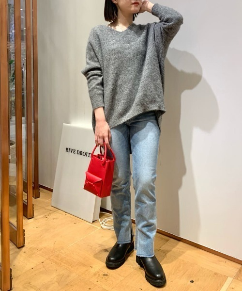 RIVE DROITE（リヴドロワ）の「大人の余裕を感じさせる　FOX25％片畦ワイドコクーンニット（ニット/セーター・レディース・グレー/ライトベージュ/ブルー/ピンク・FREE）」の8枚目の写真