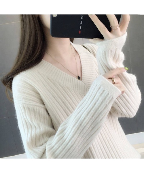 ACT（アクト）の「モヘアタッチ Vネック リブニット（ニット/セーター・レディース・ベージュ/グリーン/イエロー/ピンク/アイボリー・FREE）」の7枚目の写真