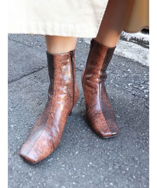 MURUA（ムルーア）の「スキニーフィットブーツ（ブーツ・レディース・アイボリー/ブラック/その他1・35/36/37）」の20枚目の写真