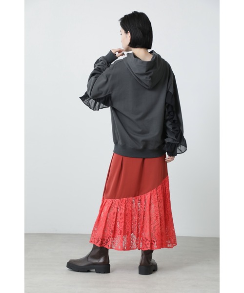 OKIRAKU(オキラク)の「OKIRAKU×ROSE BUD グラフィックフーデッドスウェット(パーカー・レディース・パープル/ブラック・ONE SIZE)」の4枚目の写真