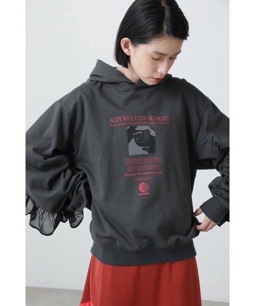 OKIRAKU(オキラク)の「OKIRAKU×ROSE BUD グラフィックフーデッドスウェット(パーカー・レディース・パープル/ブラック・ONE SIZE)」の16枚目の写真