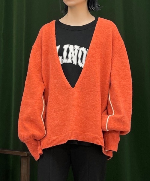 Solace(ソレイス)の「Vネックラインオーバーニット(ニット/セーター・レディース・グリーン/オレンジ/ベージュ・FREE)」の3枚目の写真