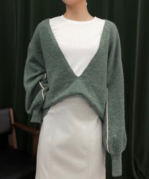 Solace(ソレイス)の「Vネックラインオーバーニット(ニット/セーター・レディース・グリーン/オレンジ/ベージュ・FREE)」の7枚目の写真