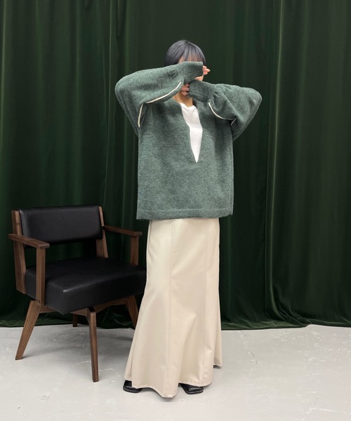 Solace(ソレイス)の「Vネックラインオーバーニット(ニット/セーター・レディース・グリーン/オレンジ/ベージュ・FREE)」の12枚目の写真