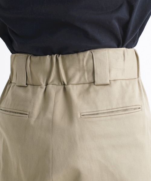 Blanc YM(ブランワイエム)の「Blanc YM ブランワイエム / Cotton Gabardine Easy Pants コットンギャバジン イージーパンツ 2タックパンツ バルーンパンツ / BL-22S-CGEP(チノパンツ・メンズ・ベージュ・SMALL/MEDIUM)」の17枚目の写真