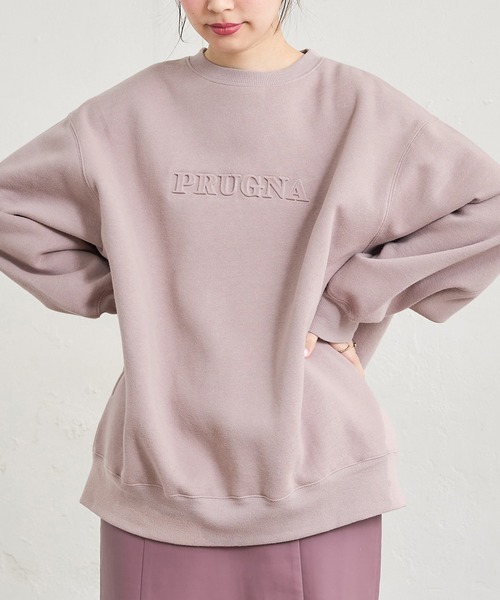 natural couture（ナチュラルクチュール）の「あおいさんコラボエンボスユニセックス裏毛プルオーバー（スウェット・レディース・ピンクベージュ/ライトベージュ/スミクロ/アイボリー・FREE）」の4枚目の写真