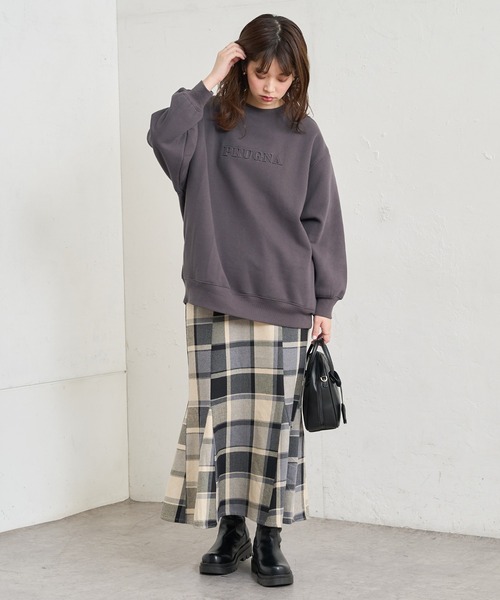 natural couture（ナチュラルクチュール）の「あおいさんコラボエンボスユニセックス裏毛プルオーバー（スウェット・レディース・ピンクベージュ/ライトベージュ/スミクロ/アイボリー・FREE）」の14枚目の写真