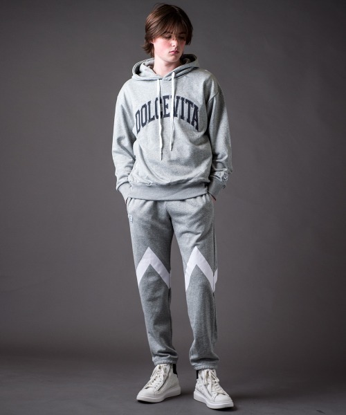 Buffalo Bobs(バッファローボブズ)の「AFA HOODIE-ROSE(AFA フーディー-ローズ)ルーズシルエット プルオーバー パーカー(パーカー・メンズ・グレー/ホワイト/ブラック・1-2/2-3)」の4枚目の写真