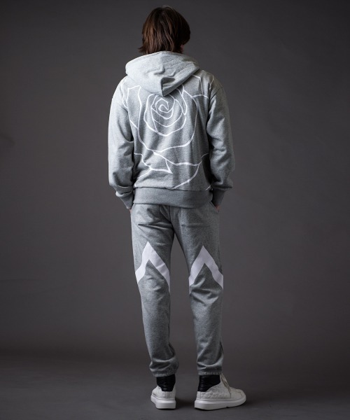 Buffalo Bobs(バッファローボブズ)の「AFA HOODIE-ROSE(AFA フーディー-ローズ)ルーズシルエット プルオーバー パーカー(パーカー・メンズ・グレー/ホワイト/ブラック・1-2/2-3)」の8枚目の写真