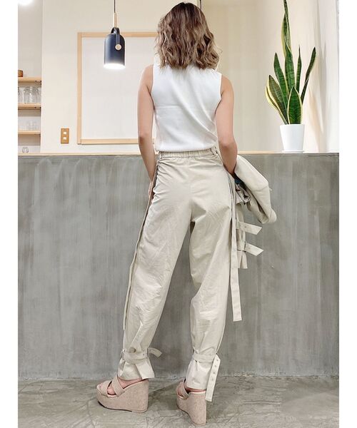 GYDA（ジェイダ）の「【セットアップ着用可】サイドロングベルトデザインパンツ（スラックス・レディース・ブラック/ベージュ・FREE）」の22枚目の写真