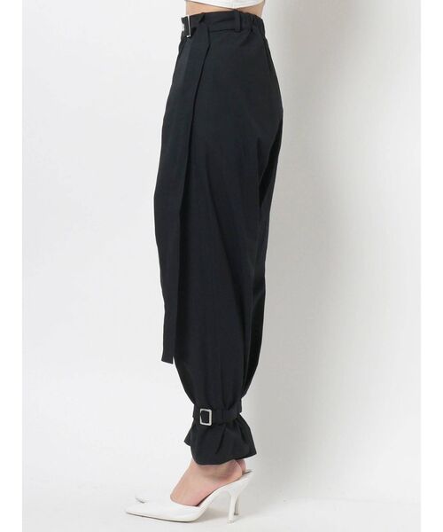 GYDA（ジェイダ）の「【セットアップ着用可】サイドロングベルトデザインパンツ（スラックス・レディース・ブラック/ベージュ・FREE）」の11枚目の写真