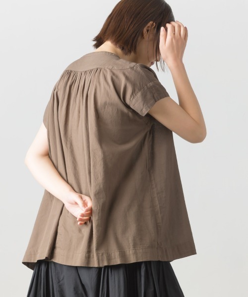 OMNES（オムネス）の「綾織ボイル丸ヨークブラウス（シャツ/ブラウス・レディース・ホワイト/カーキ/ミント/チャコール・FREE）」の12枚目の写真