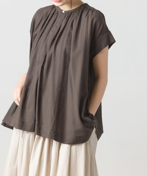 OMNES（オムネス）の「綾織ボイル丸ヨークブラウス（シャツ/ブラウス・レディース・ホワイト/カーキ/ミント/チャコール・FREE）」の10枚目の写真