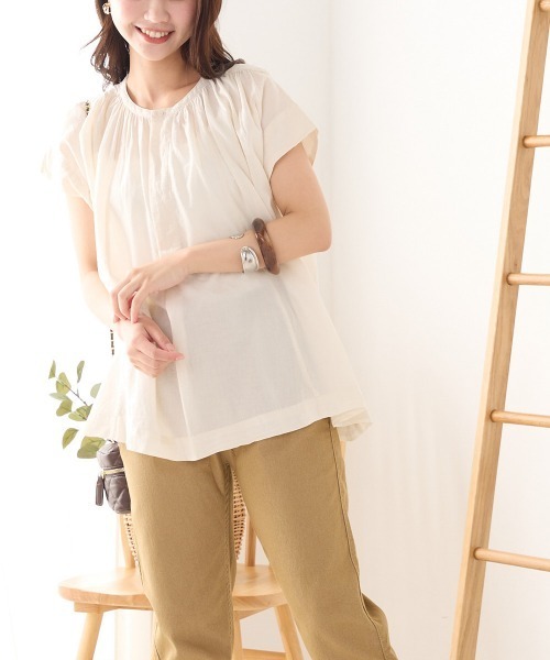 OMNES（オムネス）の「綾織ボイル丸ヨークブラウス（シャツ/ブラウス・レディース・ホワイト/カーキ/ミント/チャコール・FREE）」の19枚目の写真