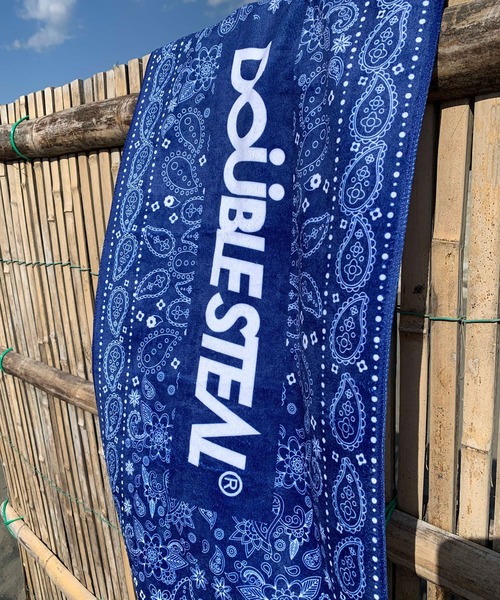 DOUBLE STEAL(ダブルスティール)の「BIG Paisley Towel(ハンカチ/ハンドタオル・メンズ・ネイビー・FREE)」の4枚目の写真