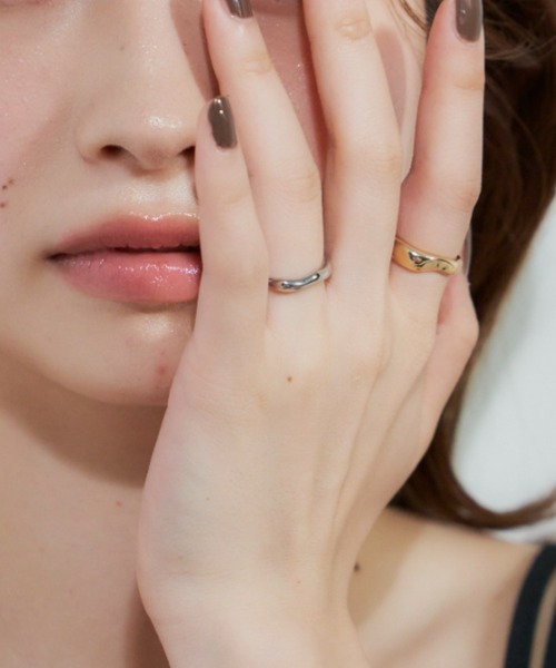 VANNIE U(ヴァニーユー)の「distorted ring(リング・レディース・シルバー/ゴールド・11/6/9)」の12枚目の写真