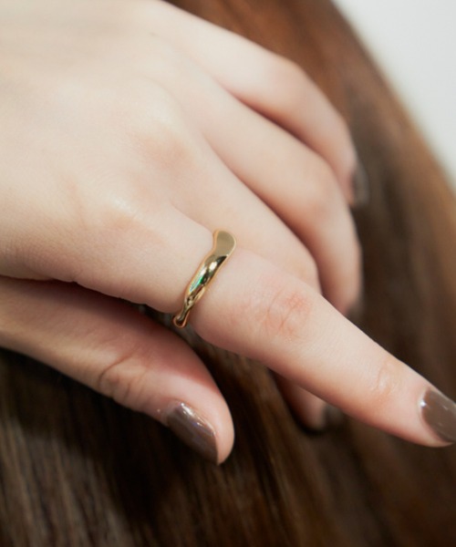 VANNIE U(ヴァニーユー)の「distorted ring(リング・レディース・シルバー/ゴールド・11/6/9)」の22枚目の写真
