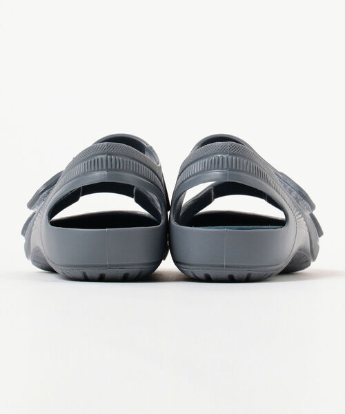 こども ビームス（コドモビームス）の「igor / BONDI SOLID サンダル 22（16.5～21cm）（サンダル・キッズ・レッド系その他4/インディゴブルー/ブラウン系その他3/グレー/オフホワイト/ピンク・22cm/17cm/18cm/20cm/21cm/16.5cm/18.5cm/20.5cm）」の17枚目の写真