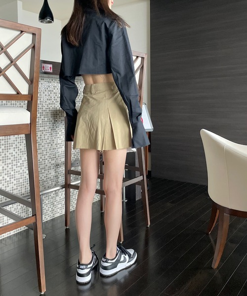 Mela(メラ)の「カットオフクロップドシャツ(シャツ/ブラウス・レディース・ホワイト/ブラック・S/M/L)」の15枚目の写真