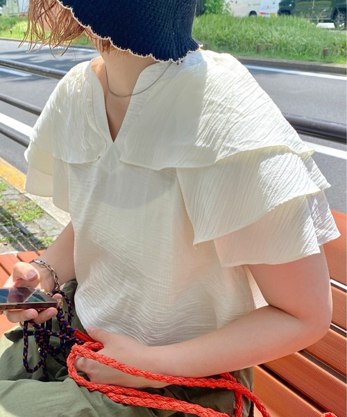 CPCM(シーピーシーエム)の「袖フリルストライプキーネックブラウス(シャツ/ブラウス・レディース・ブラック/ブラウン/オフホワイト/サックスブルー・FREE)」の12枚目の写真