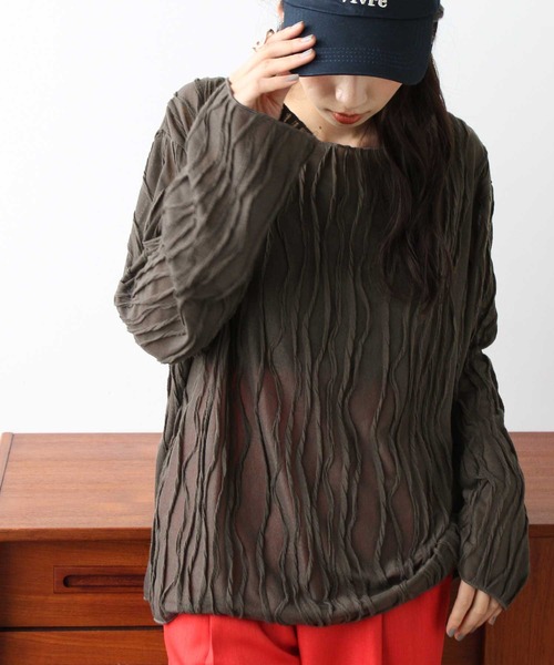 GeeRA(ジーラ)の「シアー素材クリンクルカットソー(Tシャツ/カットソー・レディース・アイボリー/ブラウン・X-LARGE/MEDIUM/LARGE)」の5枚目の写真