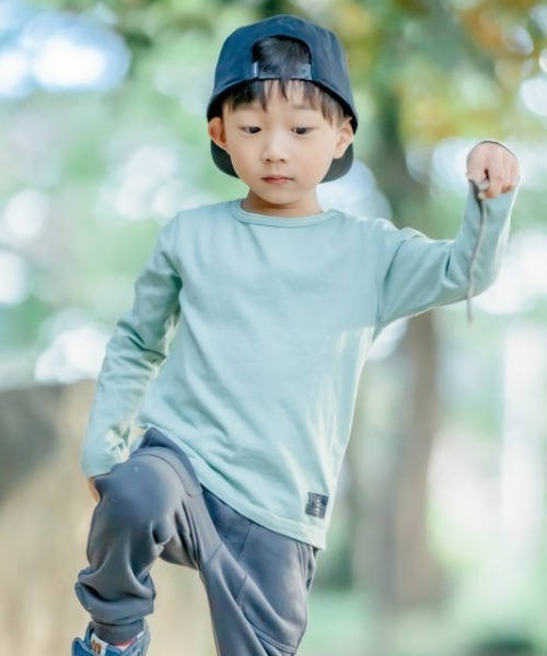 ZERO standerd（ゼロスタンダード）の「ZERO Standard/ゼロスタンダード ロングTシャツ（Tシャツ/カットソー・キッズ・チャコールグレー/ブラック/オフホワイト/カーキ/グリーン/アイボリー・110cm/150cm/120cm/130cm/160cm/140cm）」の6枚目の写真