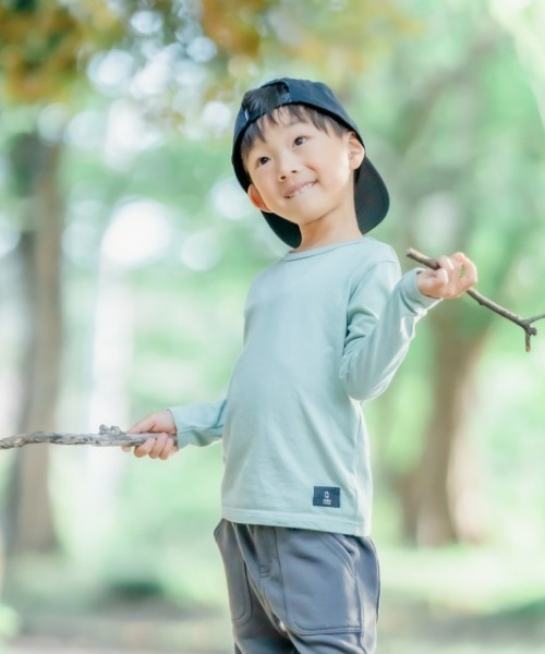 ZERO standerd（ゼロスタンダード）の「ZERO Standard/ゼロスタンダード ロングTシャツ（Tシャツ/カットソー・キッズ・チャコールグレー/ブラック/オフホワイト/カーキ/グリーン/アイボリー・110cm/150cm/120cm/130cm/160cm/140cm）」の17枚目の写真