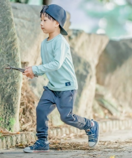 ZERO standerd（ゼロスタンダード）の「ZERO Standard/ゼロスタンダード ロングTシャツ（Tシャツ/カットソー・キッズ・チャコールグレー/ブラック/オフホワイト/カーキ/グリーン/アイボリー・110cm/150cm/120cm/130cm/160cm/140cm）」の16枚目の写真