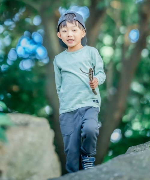 ZERO standerd（ゼロスタンダード）の「ZERO Standard/ゼロスタンダード ロングTシャツ（Tシャツ/カットソー・キッズ・チャコールグレー/ブラック/オフホワイト/カーキ/グリーン/アイボリー・110cm/150cm/120cm/130cm/160cm/140cm）」の15枚目の写真