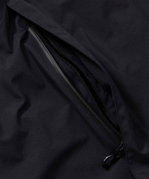 MOUT RECON TAILOR（マウトリーコンテーラー）の「MOUT RECON TAILOR / マウトリーコンテーラー：Hardshell Poncho Shelter：MT1001[AST]（ポンチョ・メンズ・ブラック・FREE）」の10枚目の写真