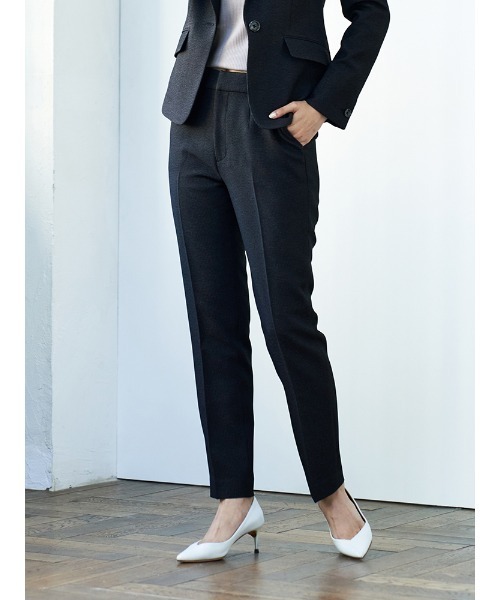 Perfect Suit FActory(パーフェクトスーツファクトリー)の「合繊メランジミルドストレッチ後ろゴムテーパードPT(スーツパンツ・レディース・ブラウン・9号/11号)」の1枚目の写真