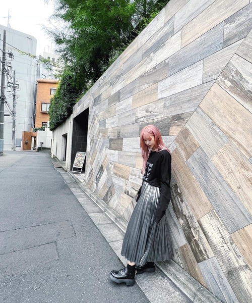 Figments（フィグメンツ）の「メタリックプリーツロングスカート（スカート・レディース・ブラック/シルバー・FREE）」の8枚目の写真