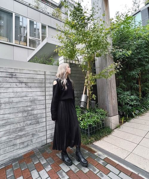 Figments（フィグメンツ）の「メタリックプリーツロングスカート（スカート・レディース・ブラック/シルバー・FREE）」の3枚目の写真