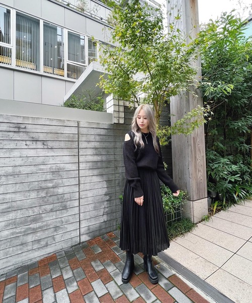 Figments（フィグメンツ）の「メタリックプリーツロングスカート（スカート・レディース・ブラック/シルバー・FREE）」の4枚目の写真