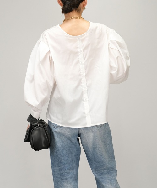 ANDJ(アンドジェイ)の「【2022/AW】2WAYボリューム袖ブラウス(シャツ/ブラウス・レディース・ブラック/ホワイト/ベージュ系その他・M)」の19枚目の写真