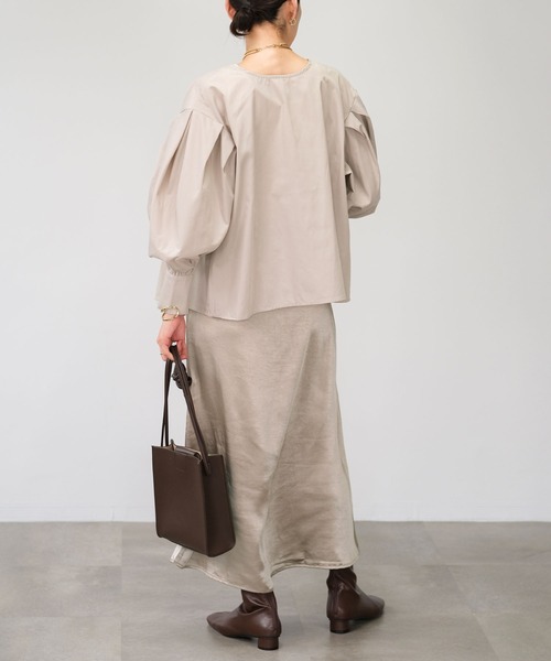 ANDJ(アンドジェイ)の「【2022/AW】2WAYボリューム袖ブラウス(シャツ/ブラウス・レディース・ブラック/ホワイト/ベージュ系その他・M)」の18枚目の写真