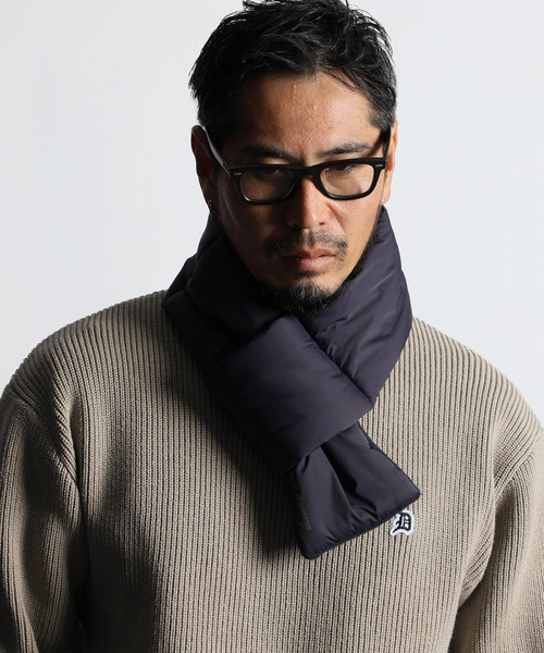 The DUFFER of ST.GEORGE(ザダファーオブセントジョージ)の「PADDING MUFF:中綿マフラー(マフラー・メンズ・ブラック/グレー/ネイビー・F)」の3枚目の写真