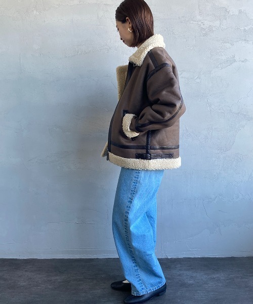 Alpha Industries（アルファインダストリーズ）の「[ALPHA/アルファ] B-3 フェイクムートン ミリタリーボアジャケット（ミリタリージャケット・レディース・ブラック/ブラウン・M）」の16枚目の写真