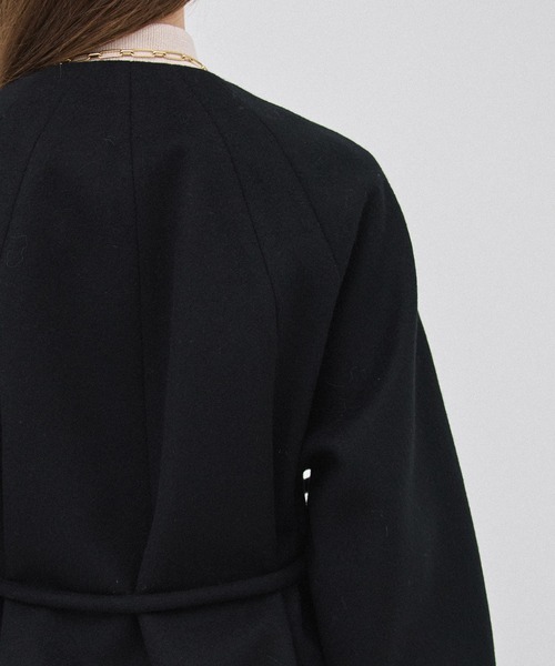 PUBLIC TOKYO（パブリックトウキョウ）の「【新潟県産】ボリュームスリーブノーカラーコート（ノーカラーコート・レディース・アイボリー/ライム/ブラック・1/2）」の11枚目の写真