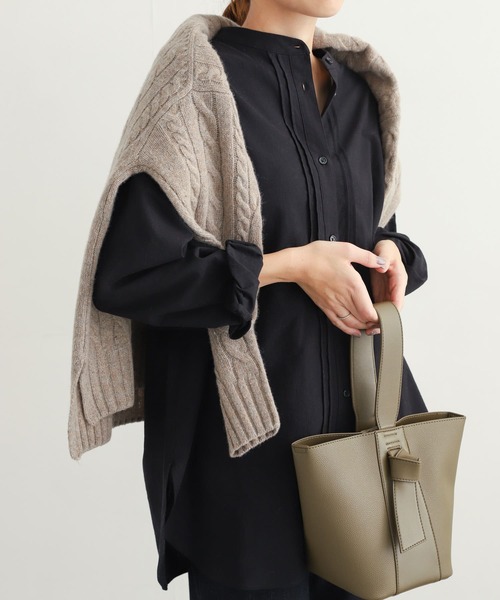 URBAN RESEARCH DOORS(アーバンリサーチドアーズ)の「ピンタックシャツチュニック(シャツ/ブラウス・レディース・ブラック/ベージュ/オフホワイト・MEDIUM)」の17枚目の写真