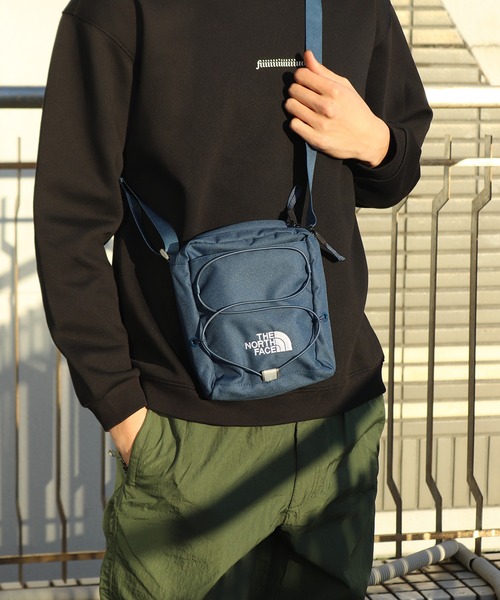 THE NORTH FACE（ザノースフェイス）の「THE NORTH FACE ザ・ノースフェイス クロスボディバッグ（ショルダーバッグ・メンズ・グレー/オリーブ/ブラック/ブルー/ベージュ/グレー系その他・FREE）」の8枚目の写真