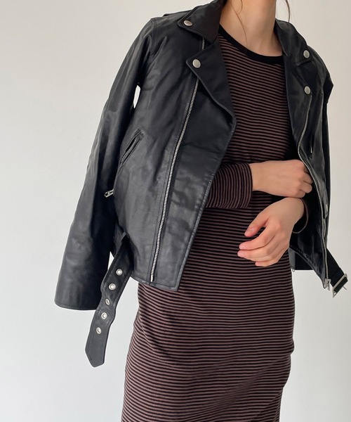 CANAL JEAN（キャナルジーン）の「NAF(ナフ) vintage風レザーライダースジャケット（ライダースジャケット・レディース・ブラック・36）」の4枚目の写真